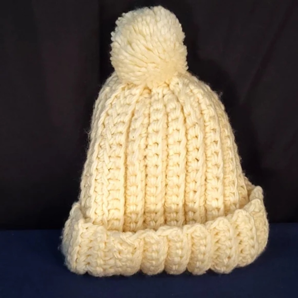 { ❤️ $5 }  Chunky Knit Hat with Top Pom Pom - Picture 5 of 5